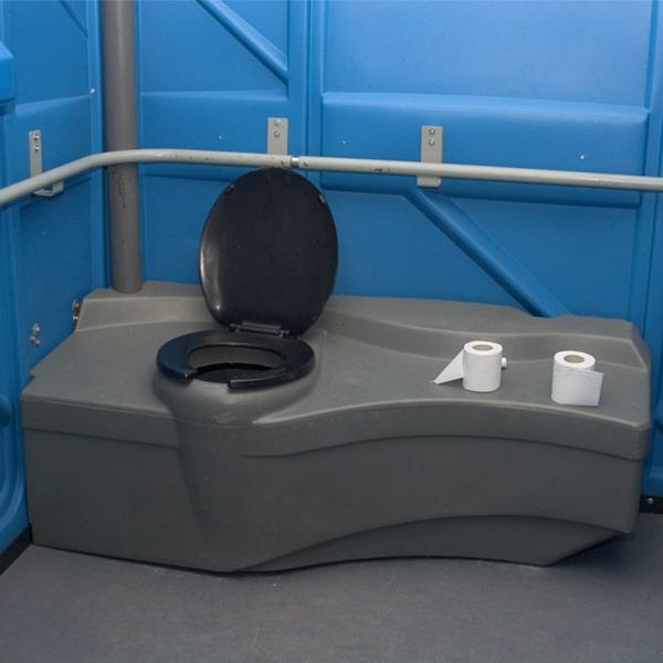 Handicap accessible portable restroom